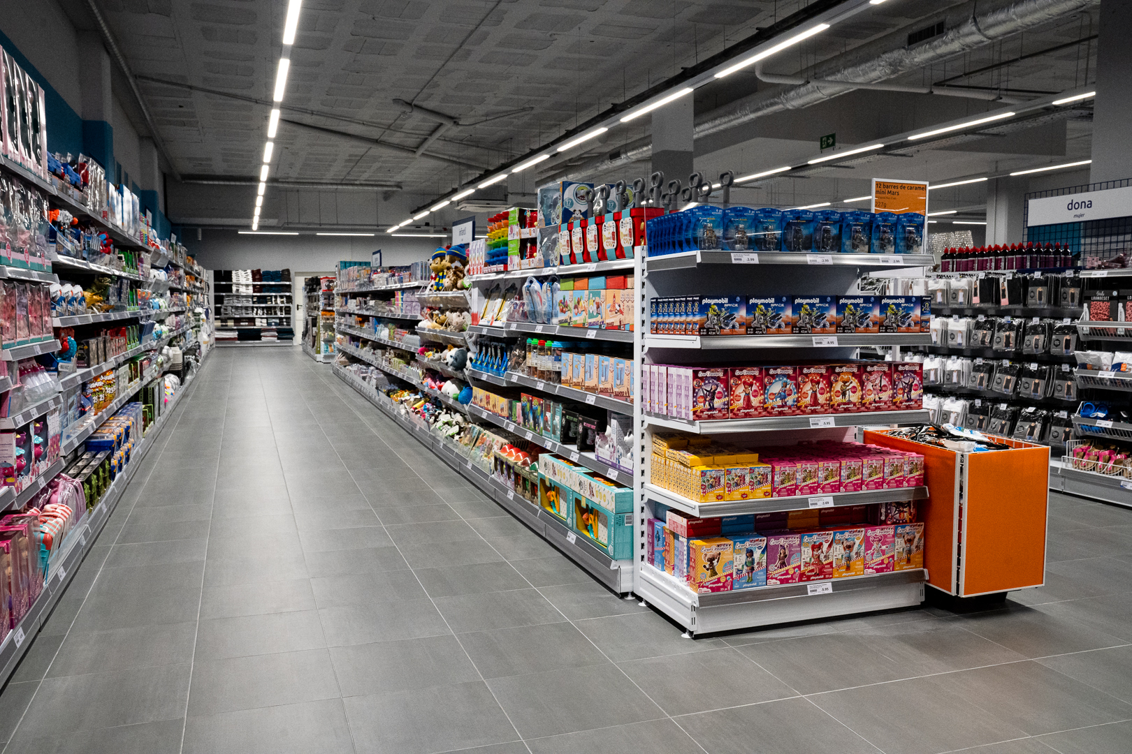 Action abre nuevas tiendas en Gijon Baena y Tarrega